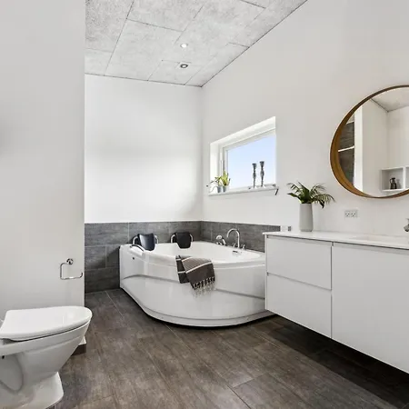 Vakantiehuis Ingebrit - 1-4km From The Sea By Interhome Sønderby