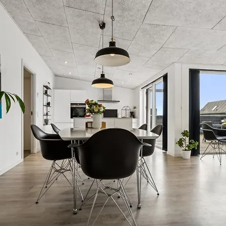 Ingebrit - 1-4km From The Sea By Interhome *