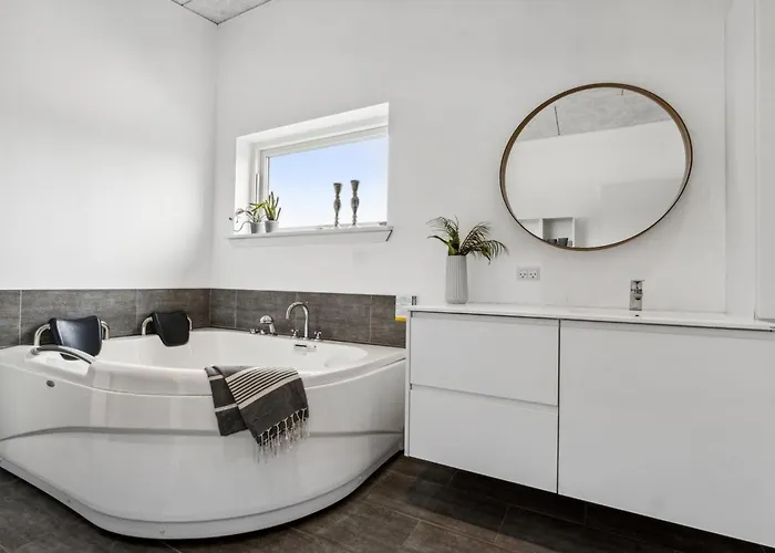 Ingebrit - 1-4km From The Sea By Interhome * Sønderby