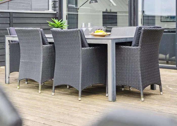 Ingebrit - 1-4km From The Sea By Interhome